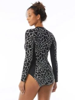 Beach House Sport Sculpt Long Sleeve Zip Front One Piece Swimsuit - Desert Giraffe -Beach Fit Fashion H28954 001 alt02 R